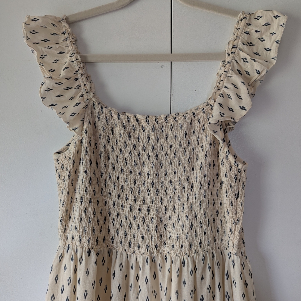 Old Navy Cream Maxi Dress - Picture 3 of 6